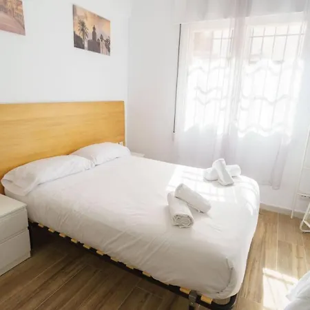 Rentalsevilla Espacioso Y Acogegor Apartamento De 3 *