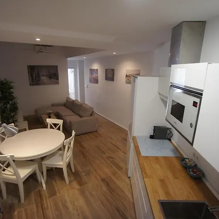 Rentalsevilla Espacioso Y Acogegor Apartamento De 3 Apartment *