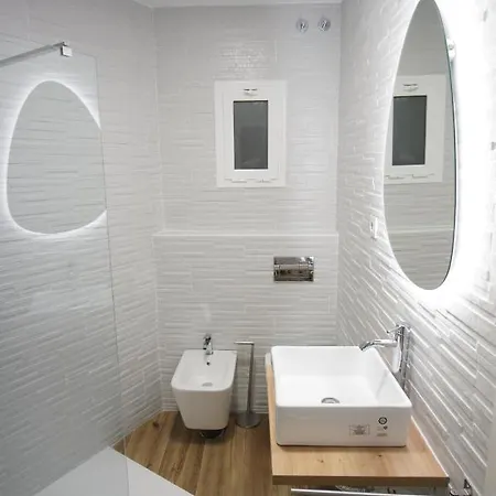 Rentalsevilla Espacioso Y Acogegor Apartamento De 3 Seville